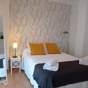 apartamento-centro-malaga-29005.hotelsinnerja.org/